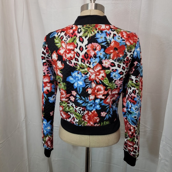 Love full zip floral light weight jacket - Picture 3 of 4